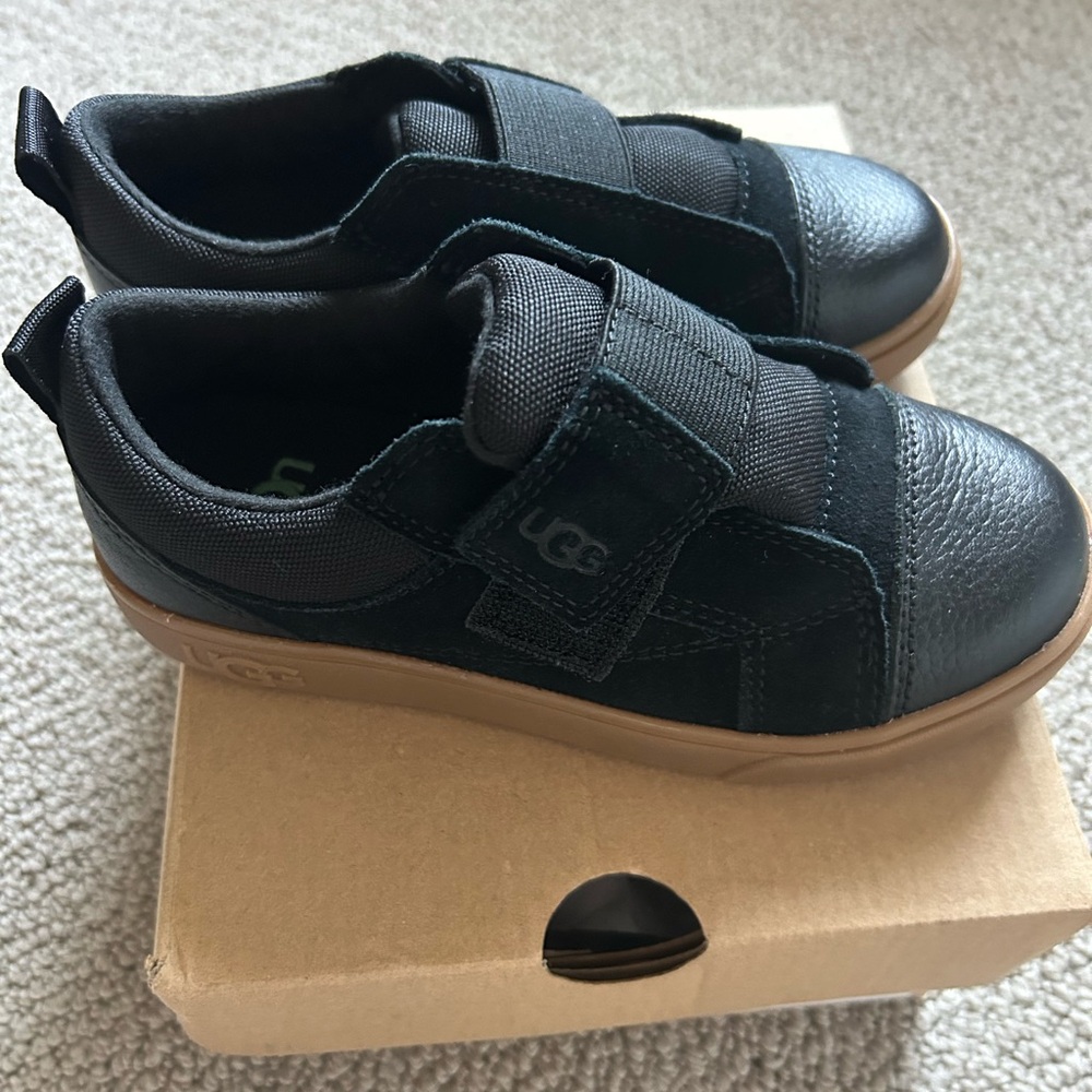 UGG Kids Black Sneakers Rennon Low